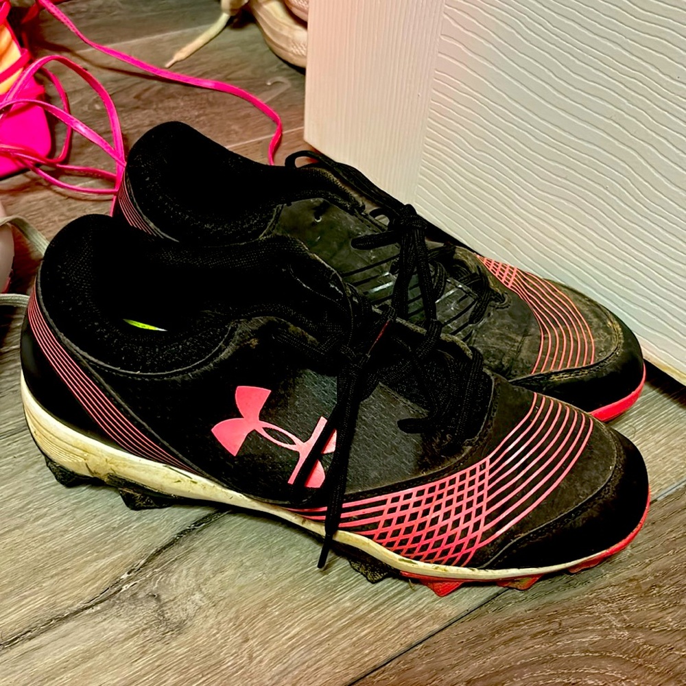 Softball/baseball cleats